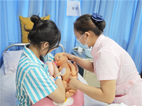 懷化市婦幼保健院成功舉辦 “母乳喂養(yǎng)” 知識(shí)技能大賽